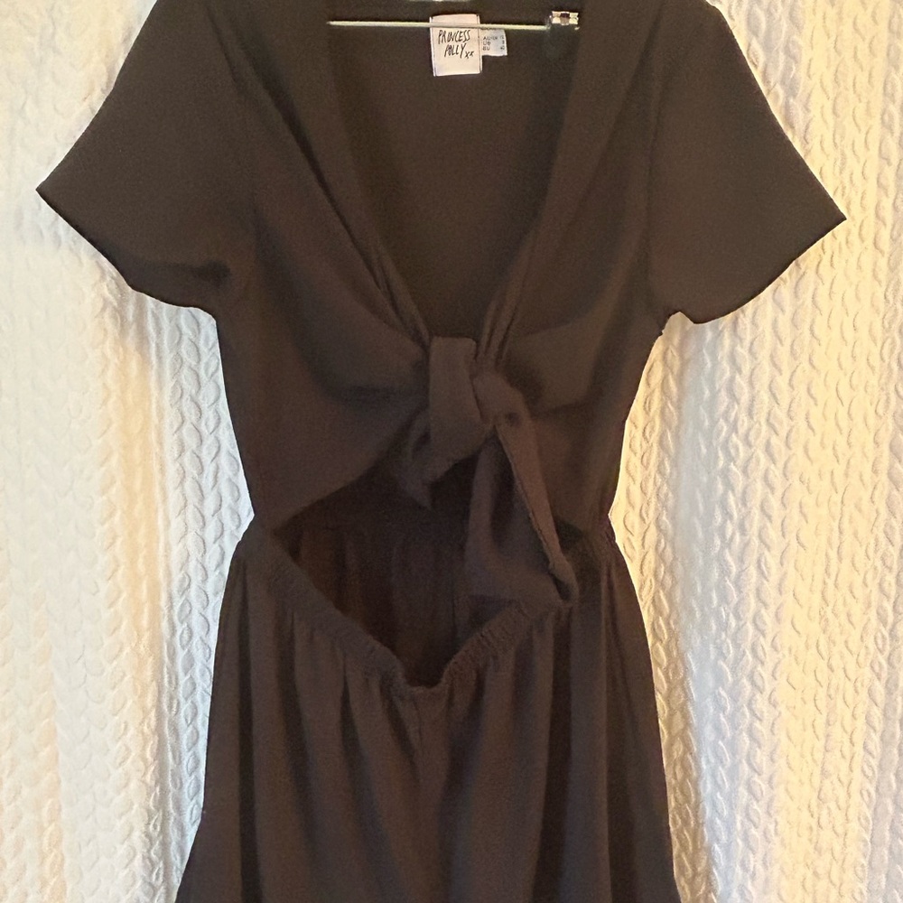 Princess Polly Romper. Size 8.